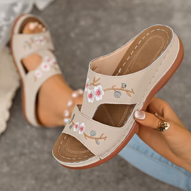 Mules Confort Brodées Fleurs — Semelle Ergonomique