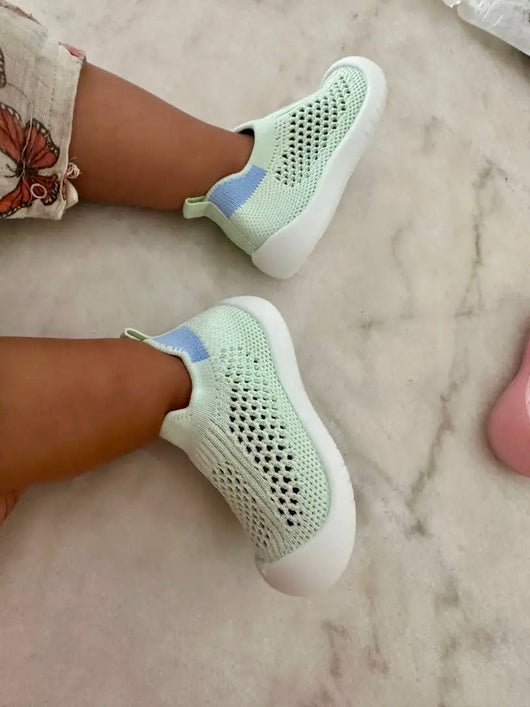 ComfortPlus+ — Baskets Bébé Respirantes en Mesh