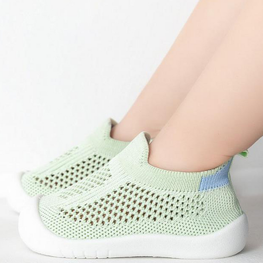 ComfortPlus+ — Baskets Bébé Respirantes en Mesh
